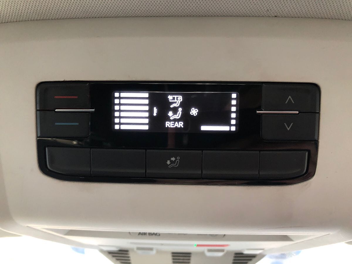 Volkswagen Transporter Shuttle